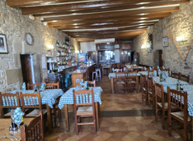 Hostal De Pinos food