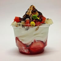 Muuuak Frozen Yogurt food