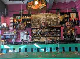 Rosa Negra food