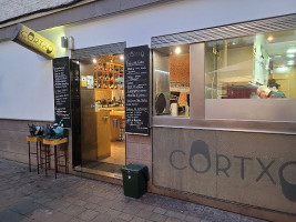 Cortxo Gastrobar inside