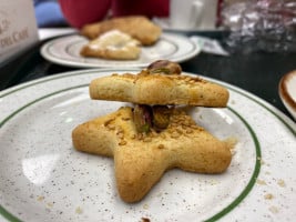 Panaderia-cafeteria La Marsela food