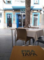 Pika Tapa Restaurante food