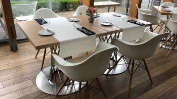 Sokolovna Průhonice Dentro