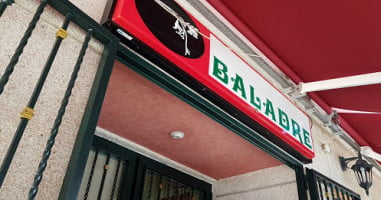 Baladre outside