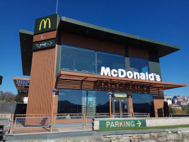 Mcdonald's Vigo Avenida outside