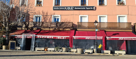 Taperia Ole outside