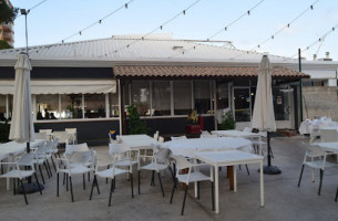 Navia Pizzeria E food