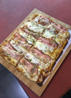 Las Pizzas D'herber Boadilla food