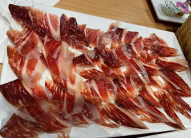 Jamoneria El Pinar inside