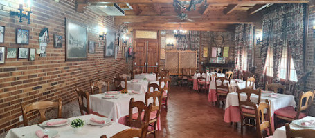 Juanito Restaurante inside