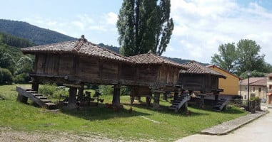 Bar Cafeteria El Pando food