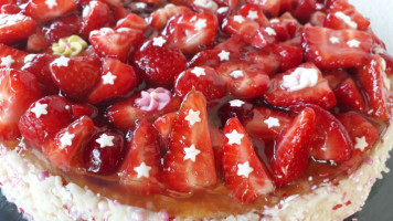 Lucky's Vege Bistro food