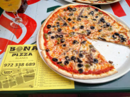 Bona Pizza food