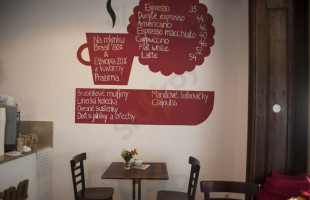 Kavárna Čekárna inside
