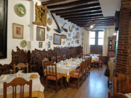 Cuevas Del Carnero food