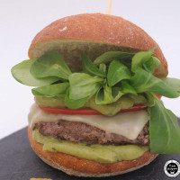 Can Dolpino Gastroburger food