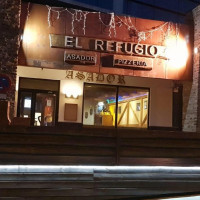 Asador El Refugio outside