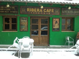 Ribera Cafe outside