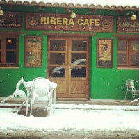 Ribera Cafe outside