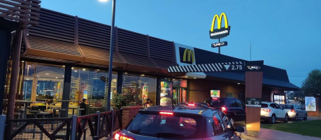 Mcdonald's outside