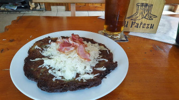 Restaurace U Parezu food