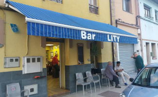 Bar Lity outside