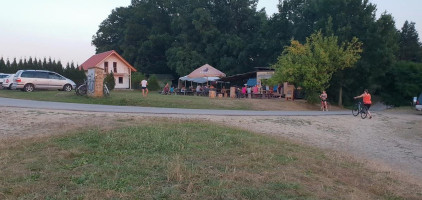 Obcerstveni Pekna Dira Exterior