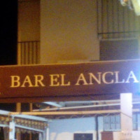 El Ancla outside