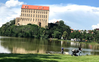 Obcerstveni U Zraloka Exterior