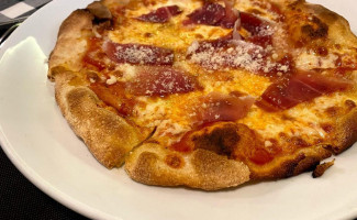 Pastapizza Banyoles food