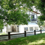 Posada Mugiro Ko Ostatua outside