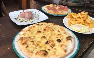 Aguilera food
