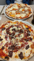 Pizzeria Rebato food