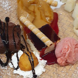 A L'alba Gastrobar food