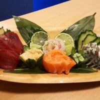 Sushi Beach food