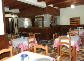 Mesón Ático inside