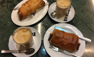 Panadería Las Cuevas food