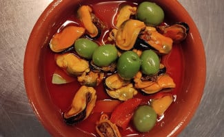 Vinobar,degusta Comidas,vinos Y Raciones food