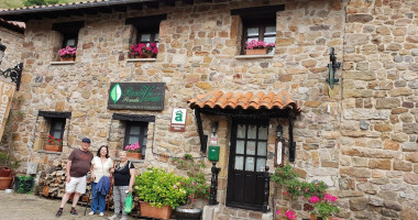 Restaurante La Solana De Barcena Mayor outside