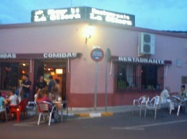 La Taberna De Rafael outside