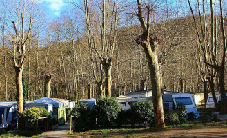 Camping Les Tries Olot Garrotxa outside