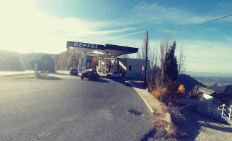 Estación De Servicio Repsol outside