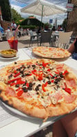 Pizzeria La Toscana food