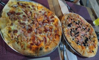 Pizzeria La Toscana food