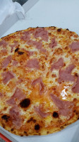 Baraka Pizza food