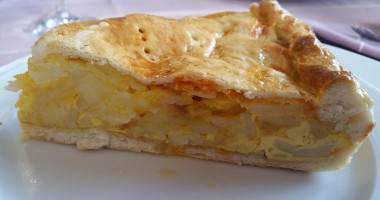 A Voltiña. food