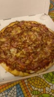 Muerde La Pizza food