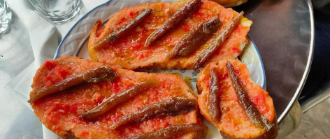 Cal Moretes food