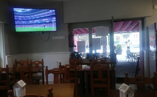 Era Tauerna inside