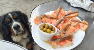Cal Moretes food